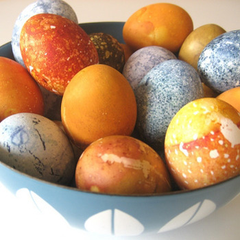 Naturally Dyed Easter Eggs