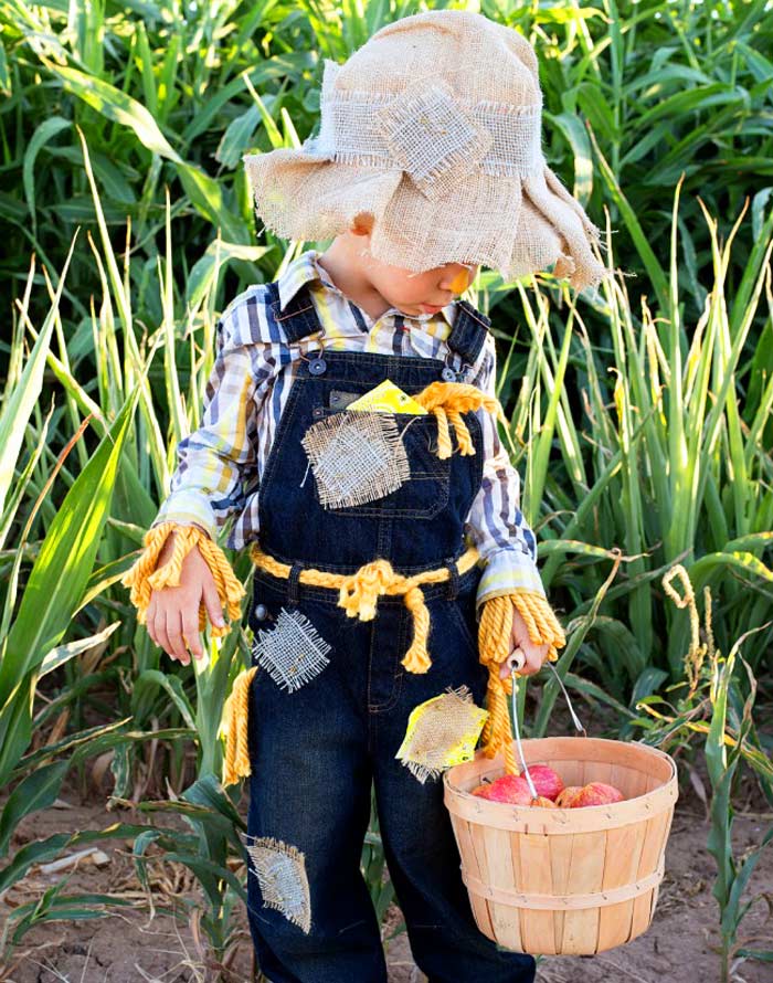 Top 10 DIY Scarecrow Costume Ideas For Halloween | Tacky Living